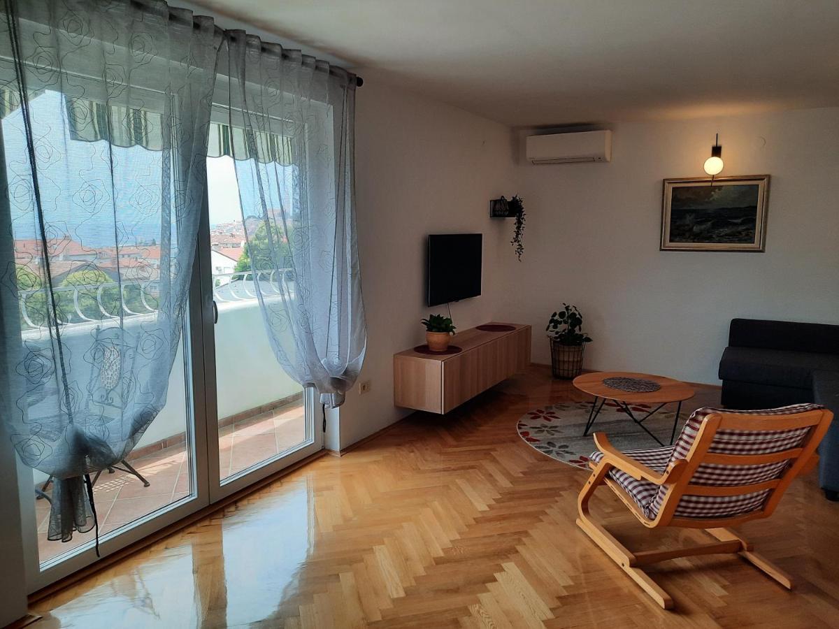Apartment Maeistro By Privileggio Residence Ровин Екстериор снимка