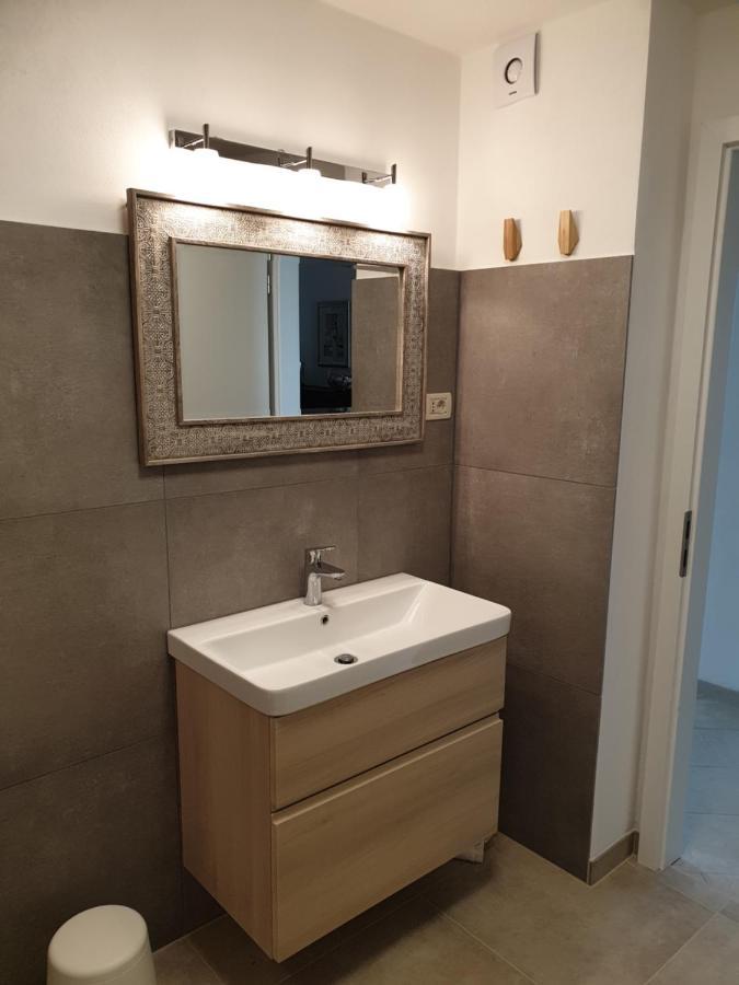 Apartment Maeistro By Privileggio Residence Ровин Екстериор снимка